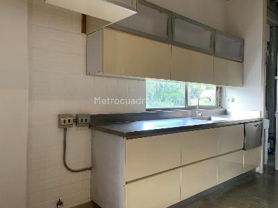 Apartamento de 1 alcoba en venta en El Poblado, Medellín, 110 m² · foto 9 de 16