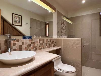Casa de 5 alcobas en venta en Llanogrande, Rionegro, 400 m² · foto 13 de 16