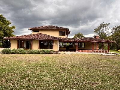 Casa de 5 alcobas en venta en Llanogrande, Rionegro, 400 m² · foto 16 de 16