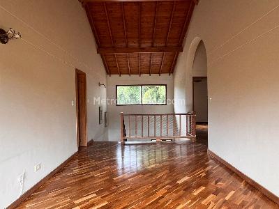 Casa de 5 alcobas en venta en Llanogrande, Rionegro, 400 m² · foto 5 de 16