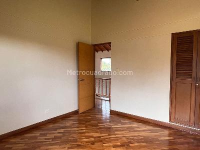 Casa de 5 alcobas en venta en Llanogrande, Rionegro, 400 m² · foto 9 de 16