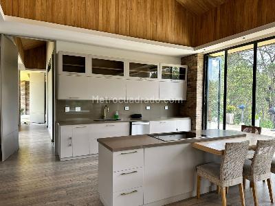 Casa de 3 alcobas en venta en Envigado, Envigado, 640 m² · foto 8 de 18