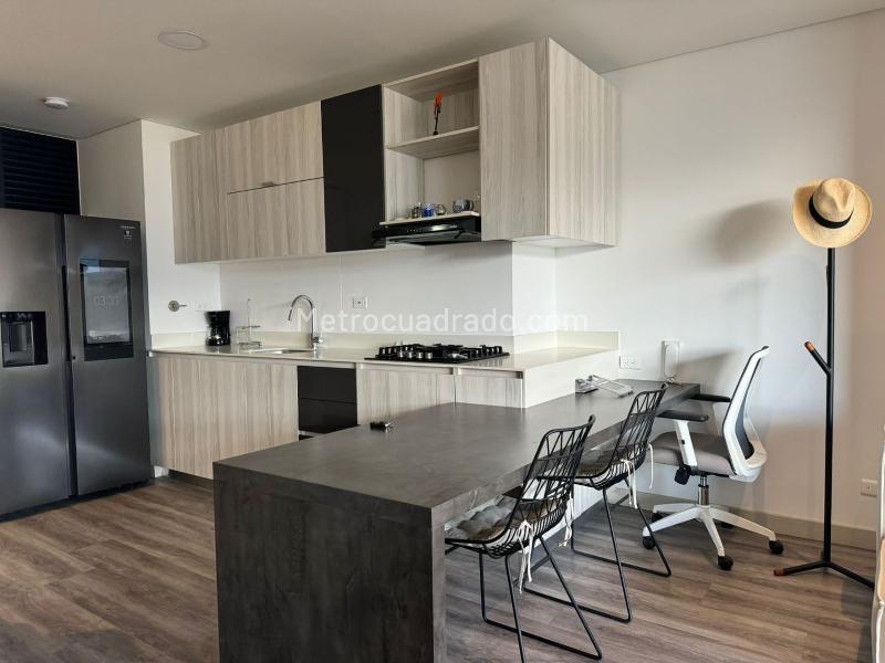 Estudio Moderno de 1 Alcoba en El Poblado Cerca a Servicios - 4