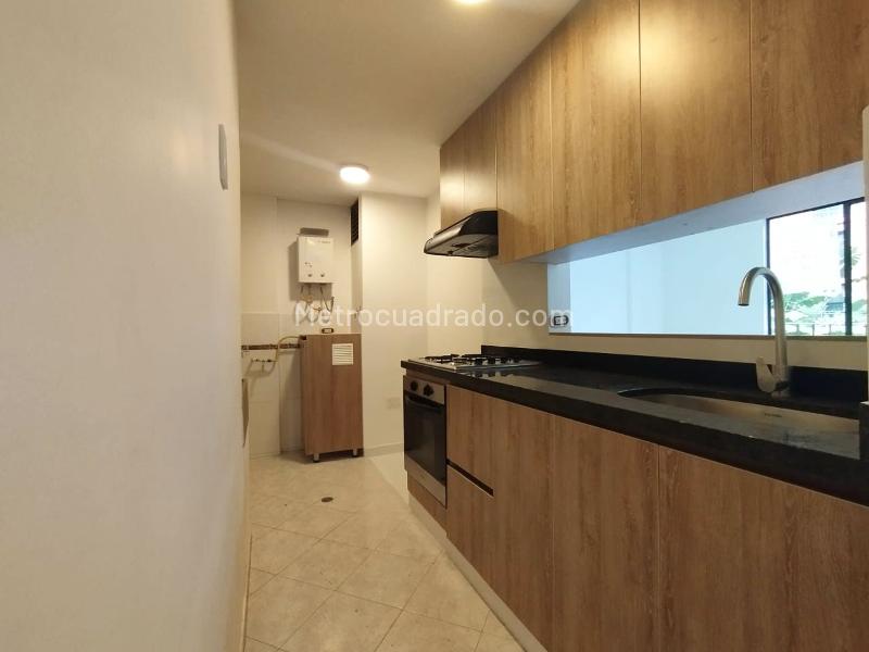 3BR Apartment for Rent in El Poblado with Balcony and Covered Linear Parking - 6