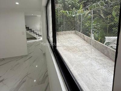 Casa de 3 alcobas en venta en Sabaneta, Sabaneta, 380 m² · foto 5 de 15
