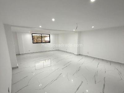 Casa de 3 alcobas en venta en Sabaneta, Sabaneta, 380 m² · foto 6 de 15
