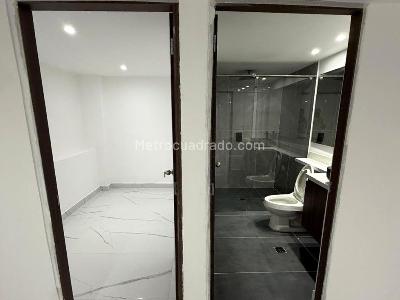 Casa de 3 alcobas en venta en Sabaneta, Sabaneta, 380 m² · foto 7 de 15