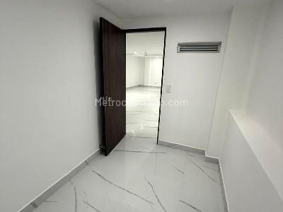 Casa de 3 alcobas en venta en Sabaneta, Sabaneta, 380 m² · foto 11 de 15