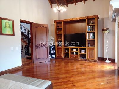 Casa de 4 alcobas en venta en Envigado, Envigado, 390 m² · foto 15 de 20