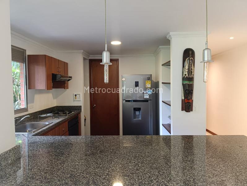 1BR Apartment with 2 Baths and Terrace in El Poblado - 9