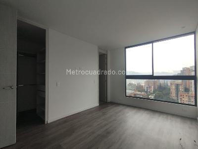 Apartamento de 2 alcobas en venta en El Poblado, Medellín, 91 m² · foto 11 de 14