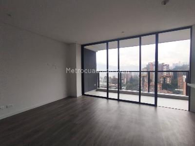 Apartamento de 2 alcobas en venta en El Poblado, Medellín, 91 m² · foto 2 de 14