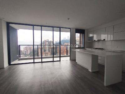 Apartamento de 2 alcobas en venta en El Poblado, Medellín, 91 m² · foto 3 de 14
