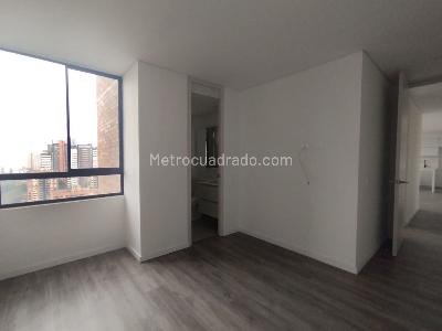 Apartamento de 2 alcobas en venta en El Poblado, Medellín, 91 m² · foto 7 de 14