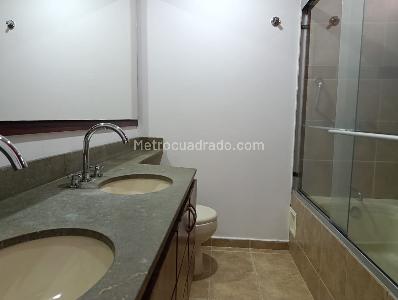 Apartamento de 3 alcobas en arriendo en Los Balsos, Medellín, 150 m² · foto 18 de 20