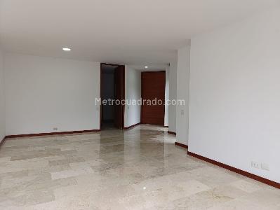 Apartamento de 3 alcobas en arriendo en Los Balsos, Medellín, 150 m² · foto 2 de 20