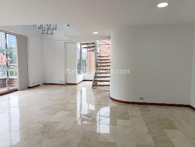 Apartamento de 3 alcobas en arriendo en Los Balsos, Medellín, 150 m² · foto 3 de 20