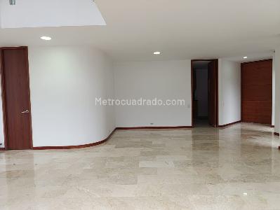Apartamento de 3 alcobas en arriendo en Los Balsos, Medellín, 150 m² · foto 4 de 20