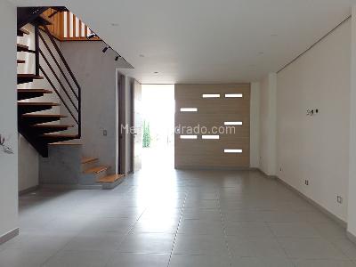 Casa de 3 alcobas en venta en Envigado, Envigado, 284 m² · foto 2 de 20