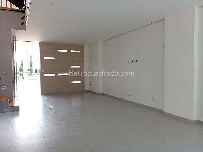 Casa de 3 alcobas en venta en Envigado, Envigado, 284 m² · foto 3 de 20