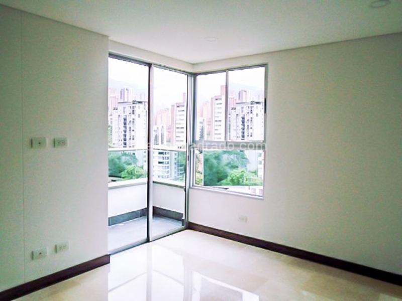 High-End 3BR Apartment in El Poblado - 9