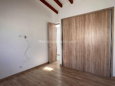 Casa de 3 alcobas en arriendo en Ronegro, Rionegro, 165 m² · foto 4 de 14