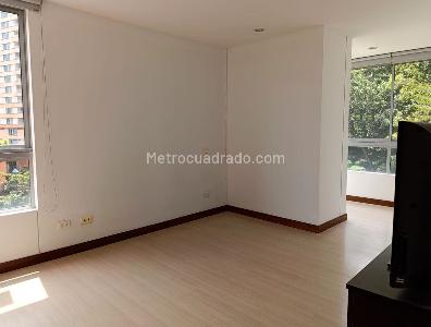Apartamento de 2 alcobas en arriendo en Los Balsos, Medellín, 114 m² · foto 10 de 17