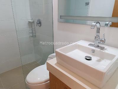 Apartamento de 2 alcobas en arriendo en Los Balsos, Medellín, 114 m² · foto 15 de 17