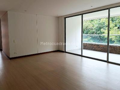 Apartamento de 2 alcobas en arriendo en Los Balsos, Medellín, 114 m² · foto 3 de 17
