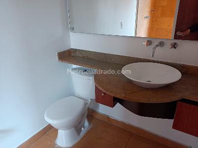 Apartamento de 1 alcoba en arriendo en El Poblado, Medellín, 55 m² · foto 12 de 14