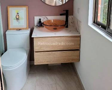 Apartamento de 2 alcobas en arriendo en El Poblado, Medellín, 120 m² · foto 11 de 12