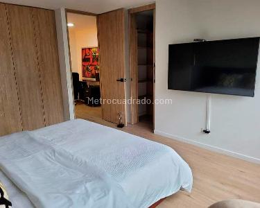 Apartamento de 2 alcobas en arriendo en El Poblado, Medellín, 120 m² · foto 8 de 12