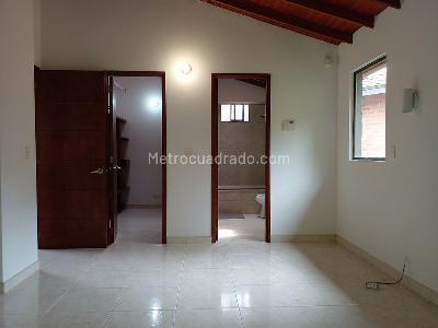 Casa de 3 alcobas en venta en Envigado, Envigado, 215 m² · foto 11 de 20