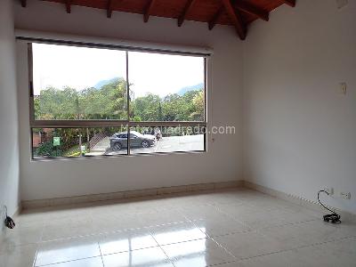 Casa de 3 alcobas en venta en Envigado, Envigado, 215 m² · foto 12 de 20