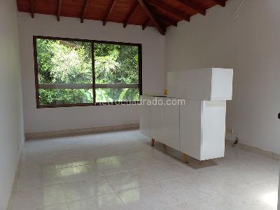 Casa de 3 alcobas en venta en Envigado, Envigado, 215 m² · foto 9 de 20