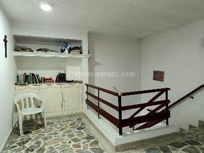 Apartamento de 3 alcobas en arriendo en El Poblado, Medellín, 156 m² · foto 9 de 17