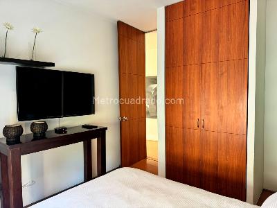 Apartamento de 2 alcobas en arriendo en El Poblado, Medellín, 120 m² · foto 11 de 17