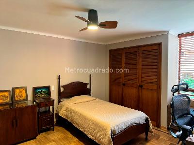 Apartamento de 3 alcobas en arriendo en El Poblado, Medellín, 180 m² · foto 15 de 19
