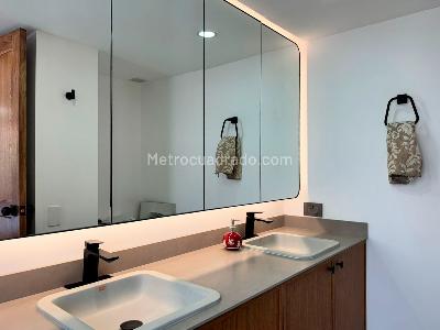 Apartamento de 3 alcobas en arriendo en El Poblado, Medellín, 180 m² · foto 16 de 19