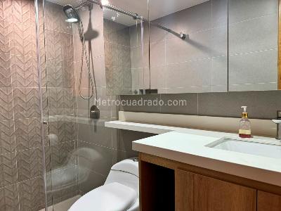 Apartamento de 3 alcobas en arriendo en El Poblado, Medellín, 180 m² · foto 18 de 19