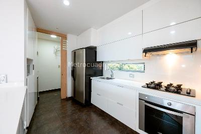 Apartamento de 3 alcobas en arriendo en El Poblado, Medellín, 95 m² · foto 10 de 19