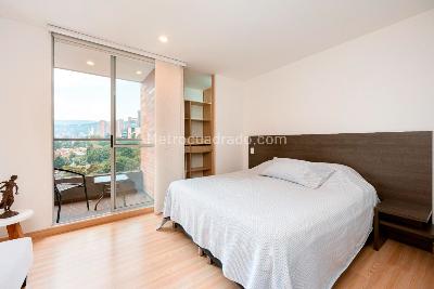 Apartamento de 3 alcobas en arriendo en El Poblado, Medellín, 95 m² · foto 12 de 19