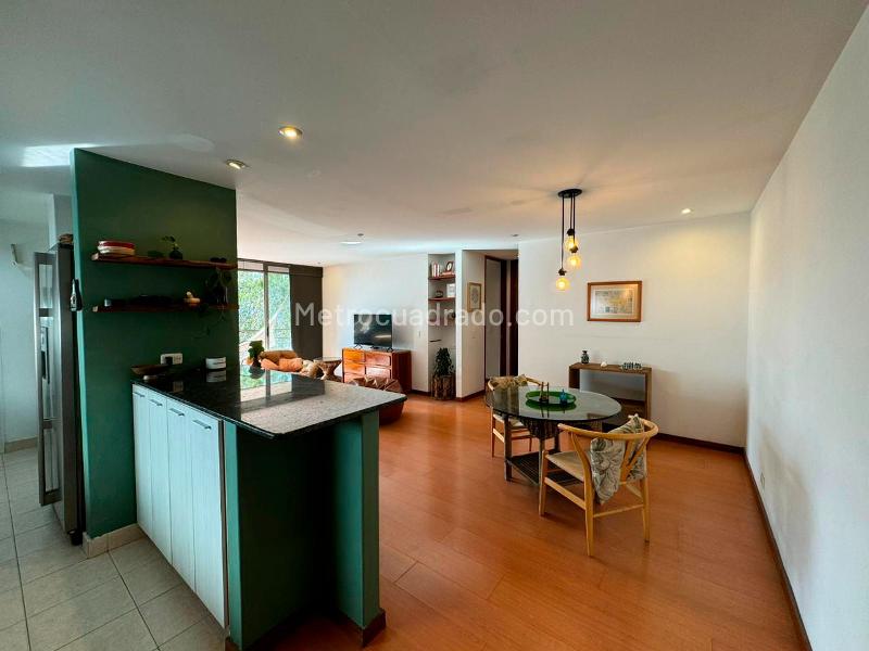 Apartamento de 2 Alcobas con Balcón en El Poblado - 5