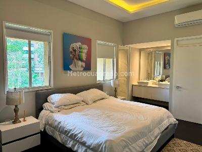 Apartamento de 3 alcobas en venta en El Poblado, Medellín, 190 m² · foto 14 de 19
