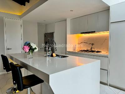 Apartamento de 3 alcobas en venta en El Poblado, Medellín, 190 m² · foto 9 de 19