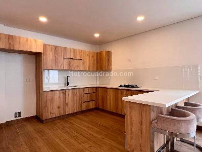 Casa de 3 alcobas en venta en Rionegro, Rionegro, 210 m² · foto 4 de 16