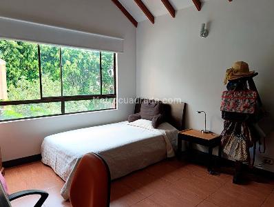 Casa de 4 alcobas en venta en El Poblado, Medellín, 290 m² · foto 12 de 19