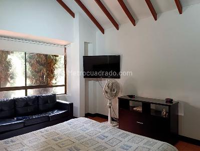 Casa de 4 alcobas en venta en El Poblado, Medellín, 290 m² · foto 8 de 19