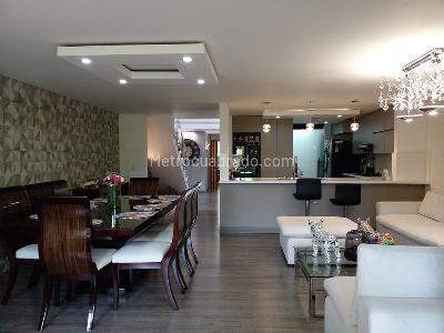 Casa de 3 alcobas en venta en Envigado, Envigado, 240 m² · foto 3 de 19