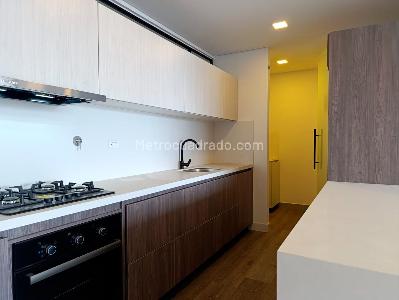 Apartamento de 1 alcoba en venta en El Poblado, Medellín, 88 m² · foto 9 de 16